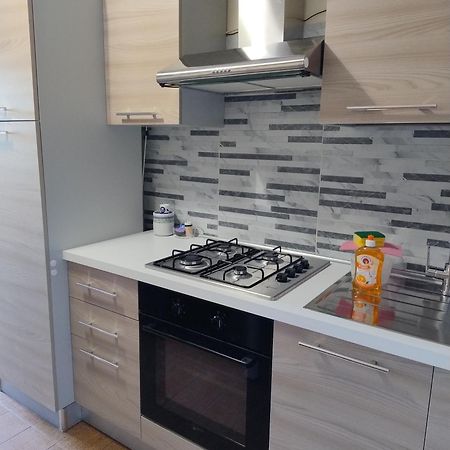 Nice Lake View Apartment Ispra Exterior foto